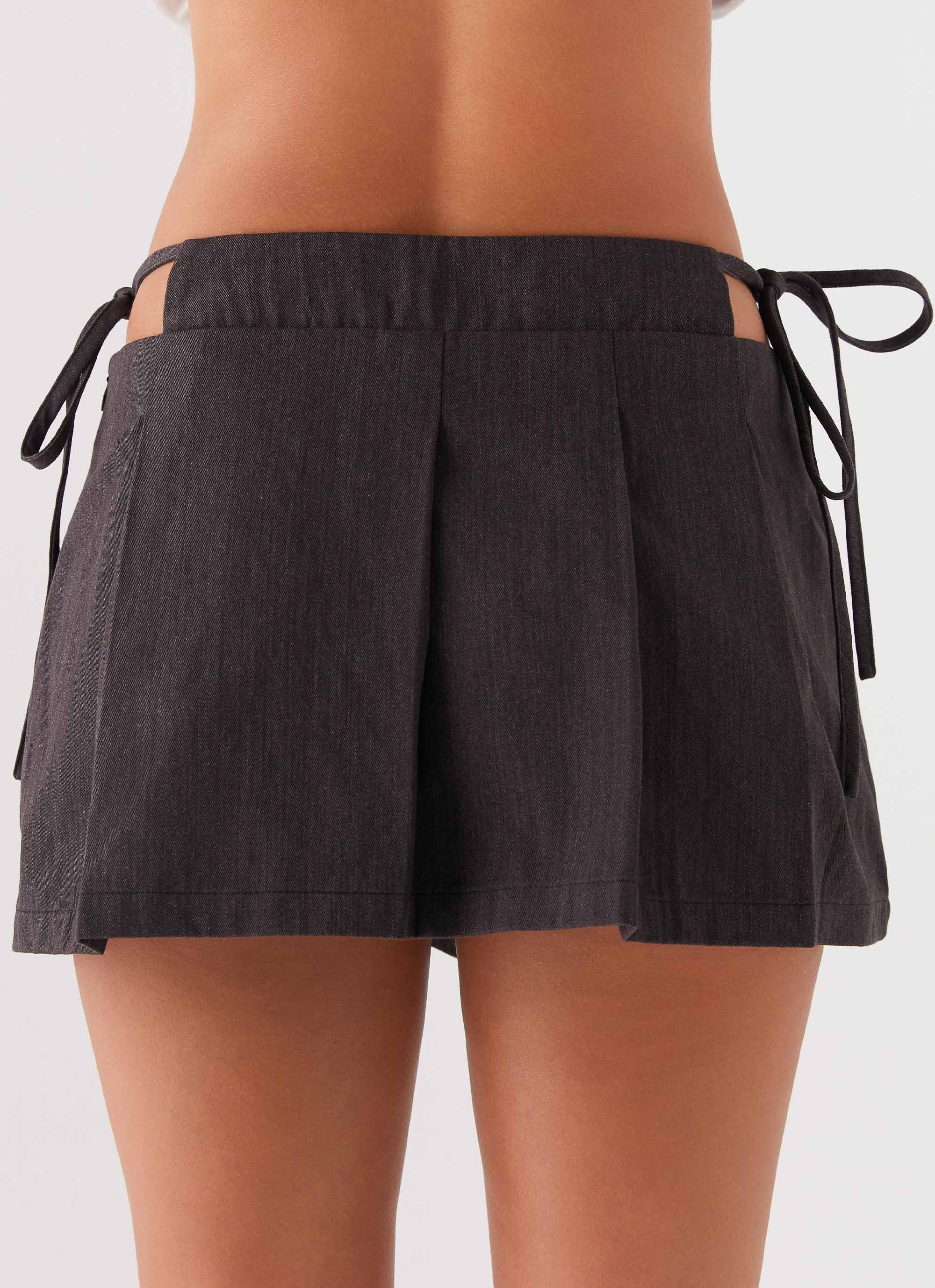Alexie Pleated Mini Skirt - Black - Image 5
