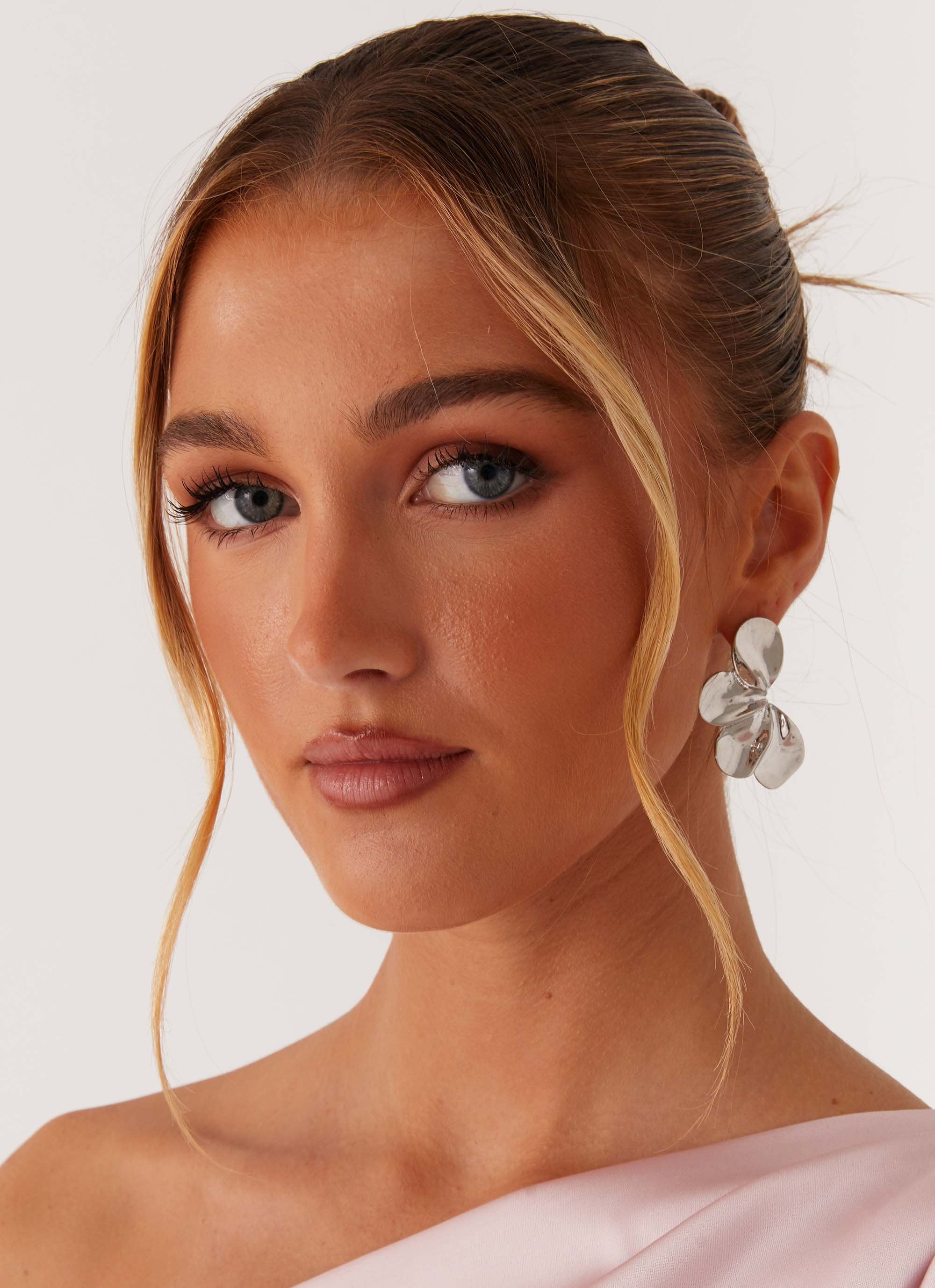 Caspian Flower Earrings - Silver - Image 2