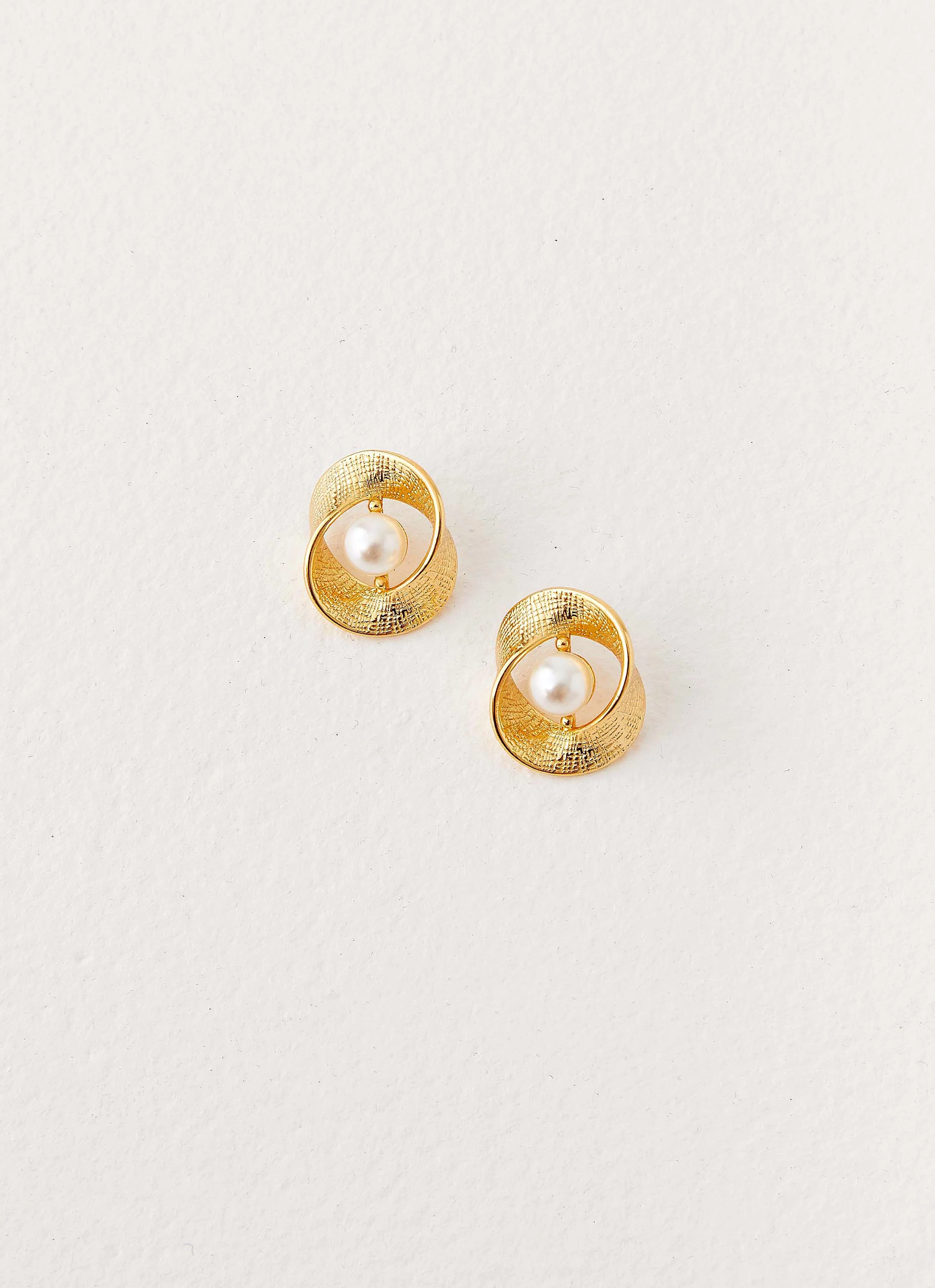 Debut Earrings - Gold