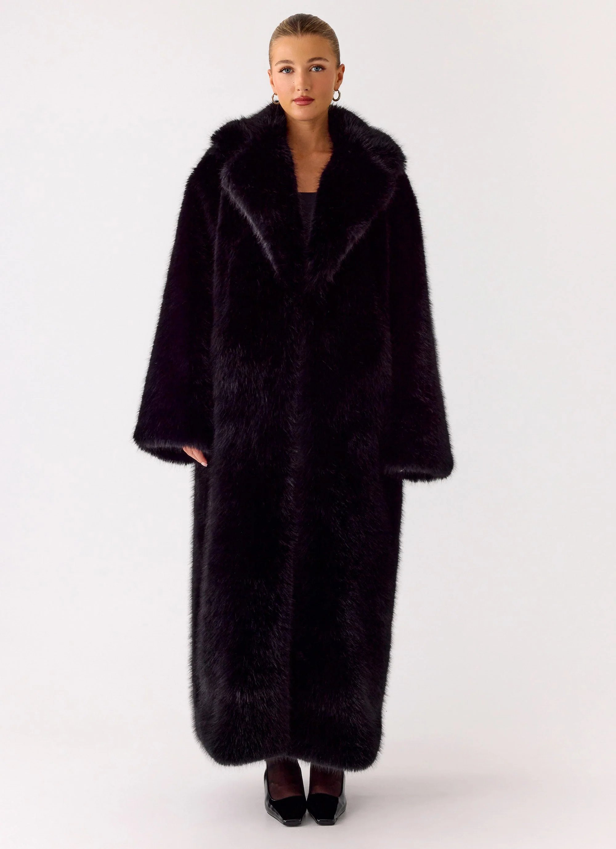Kamil Faux Fur Maxi Coat - Black - Image 10
