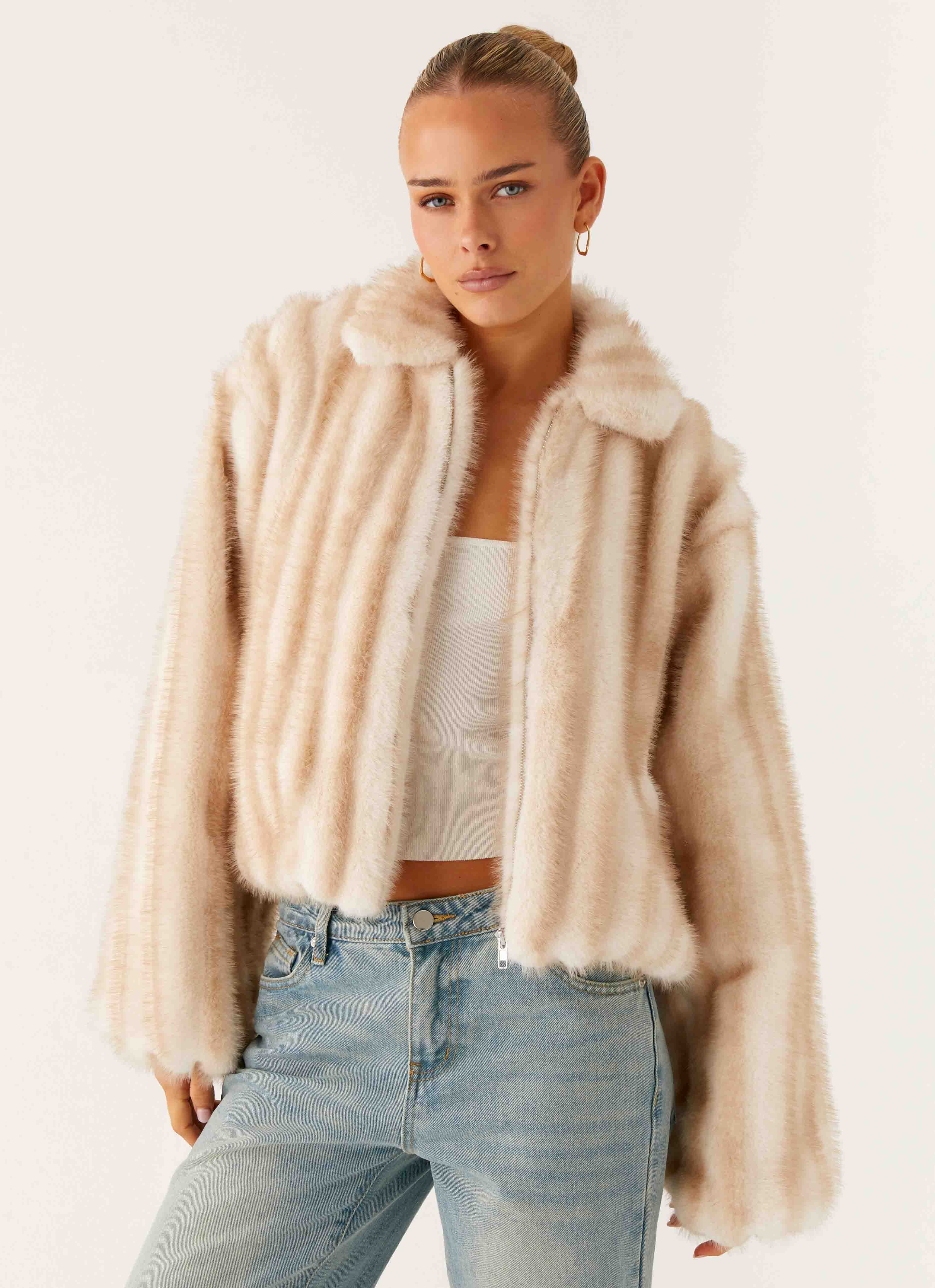 Naylor Faux Fur Jacket - Blonde - Image 4