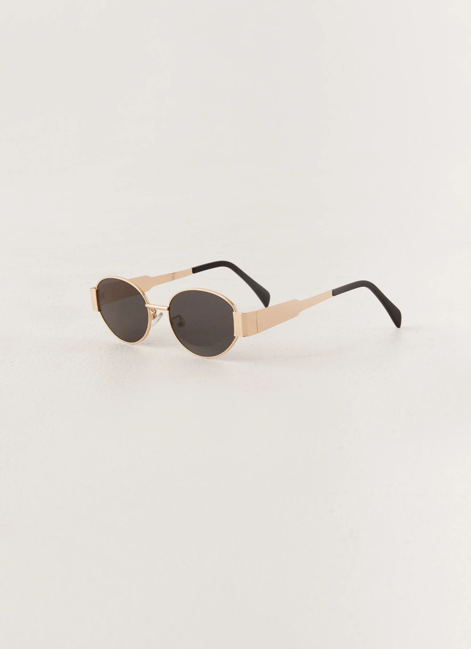 Nicole Sunglasses - Black - Image 2