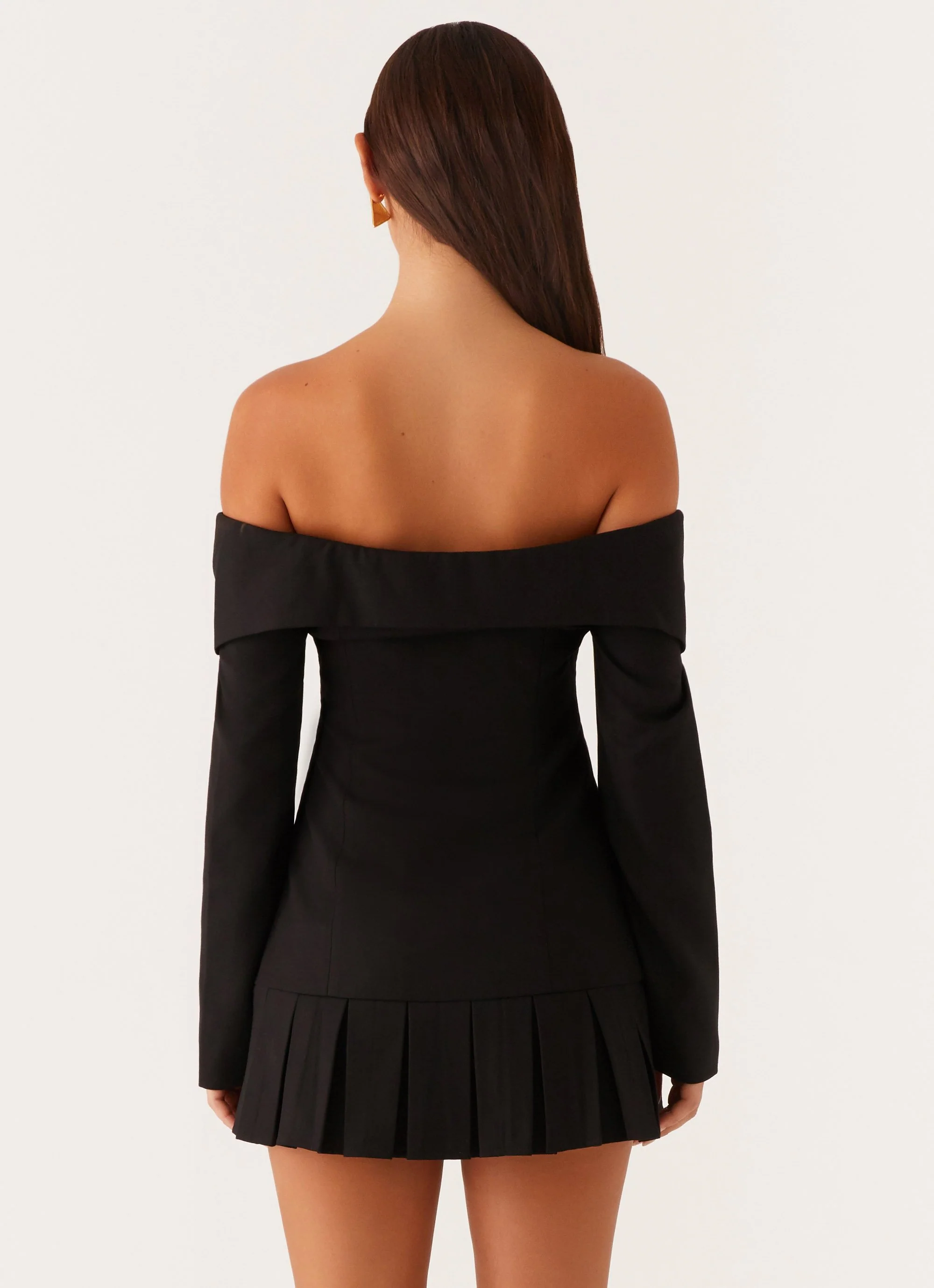 Tarlisha Off Shoulder Long Sleeve Mini Dress - Black - Image 4